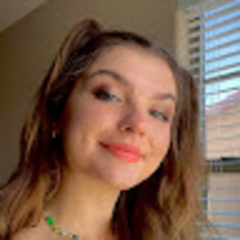 Meet your Posher, Olivia